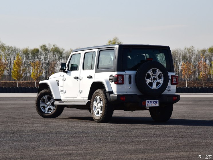 Jeep()  2018 2.0T Sahara Ű