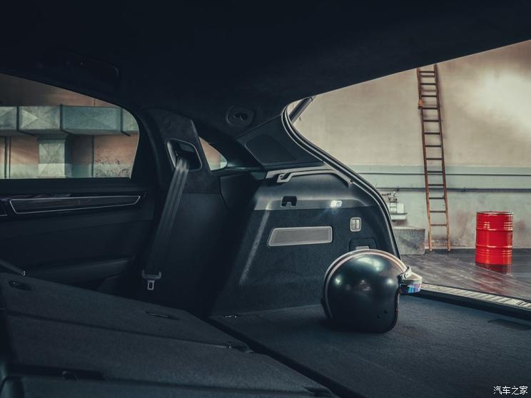 保时捷 Cayenne 2019款 Cayenne Turbo Coupé 4.0T