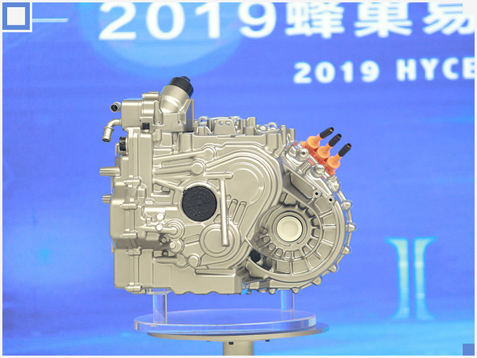 长城发布全新2.0T WEY SUV使用/不到5秒破百-图3