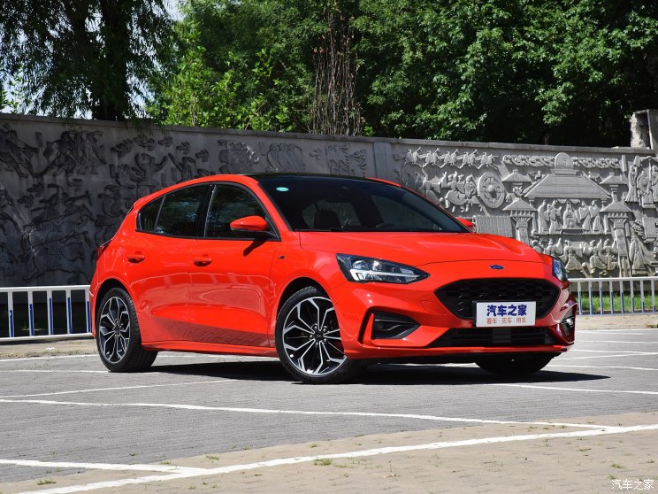 长安福特 福克斯 2019款 两厢 EcoBoost 180 自动ST Line