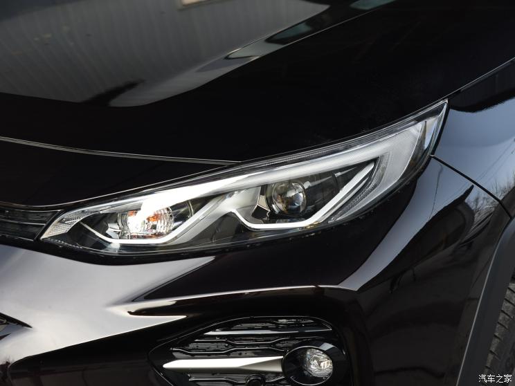 广汽丰田 威兰达 2020款 2.0L CVT两驱尊贵版