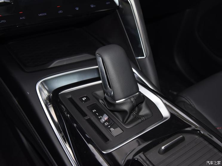 上汽通用五菱 新宝骏RS-5 2020款 300T CVT 智能旗舰型