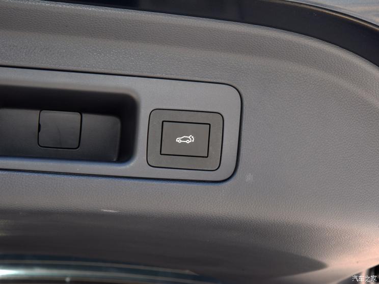 广汽乘用车 传祺GM8 2020款 大师版
