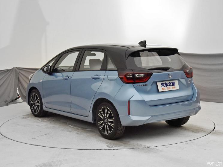 广汽本田 飞度 2021款 1.5L CVT Sport 潮跑Pro 顶配版