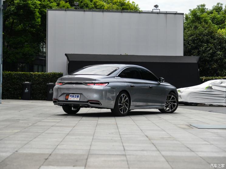 DS汽车 DS 9 2021款 45THP 歌剧院版